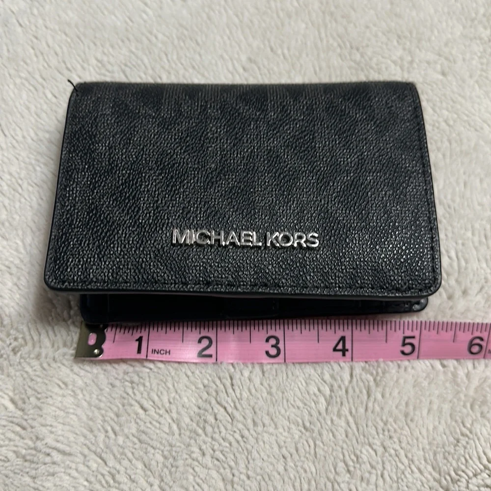 Michael Kors wallet - Picture 3 of 5